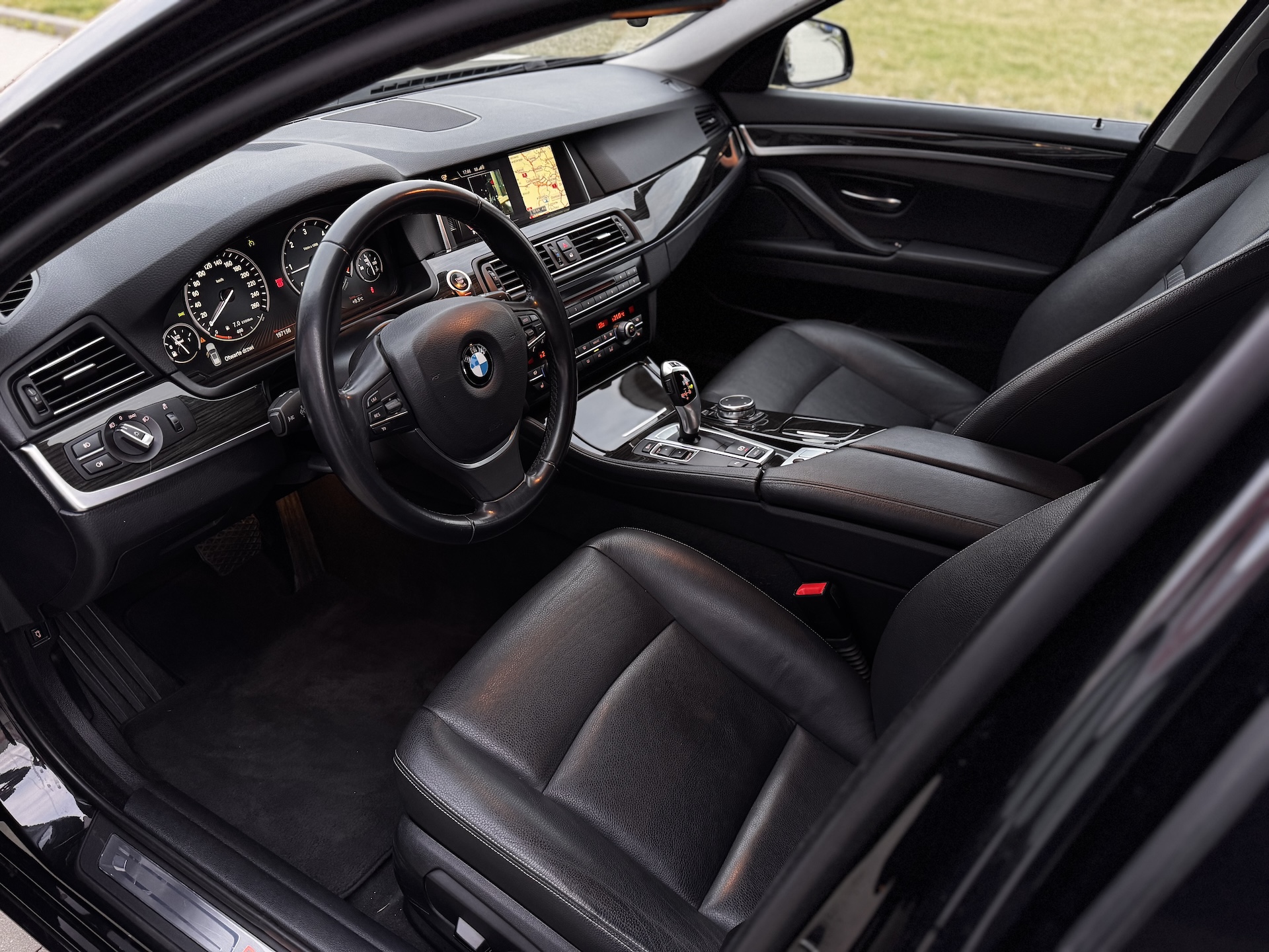BMW 520d Touring Automat 190 KM | Skóra | Navi Pro | LED | Luxury - obrazek 15