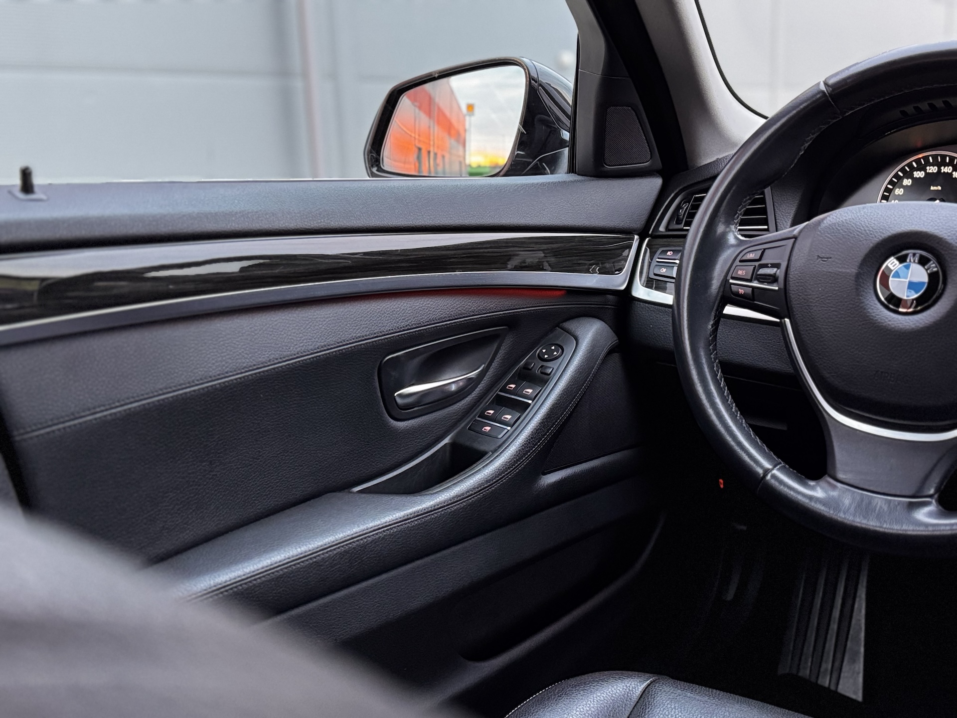 BMW 520d Touring Automat 190 KM | Skóra | Navi Pro | LED | Luxury - obrazek 34