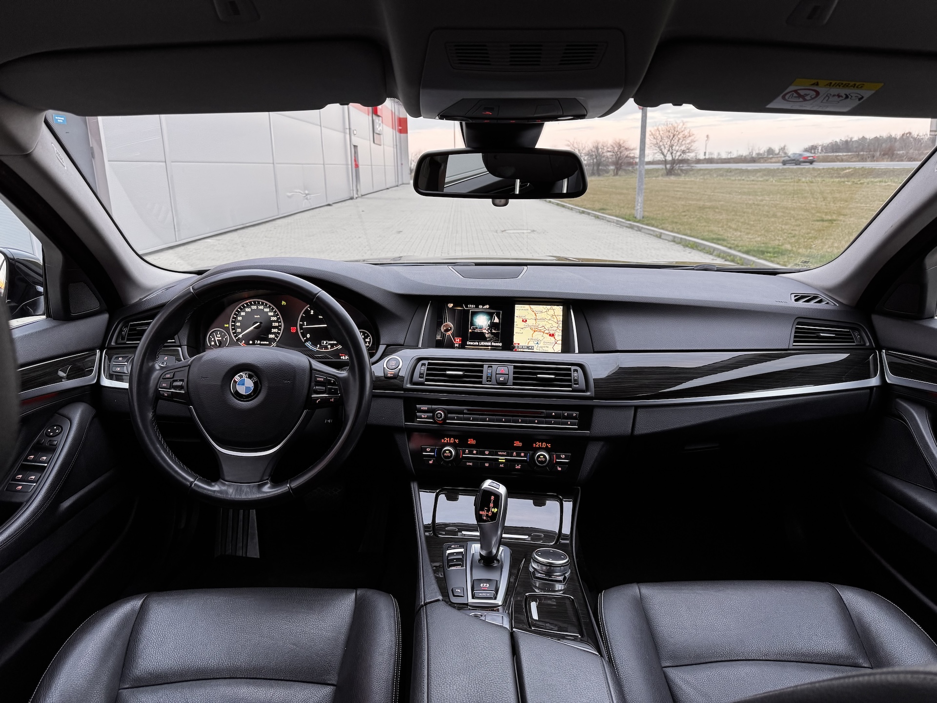BMW 520d Touring Automat 190 KM | Skóra | Navi Pro | LED | Luxury - obrazek 19