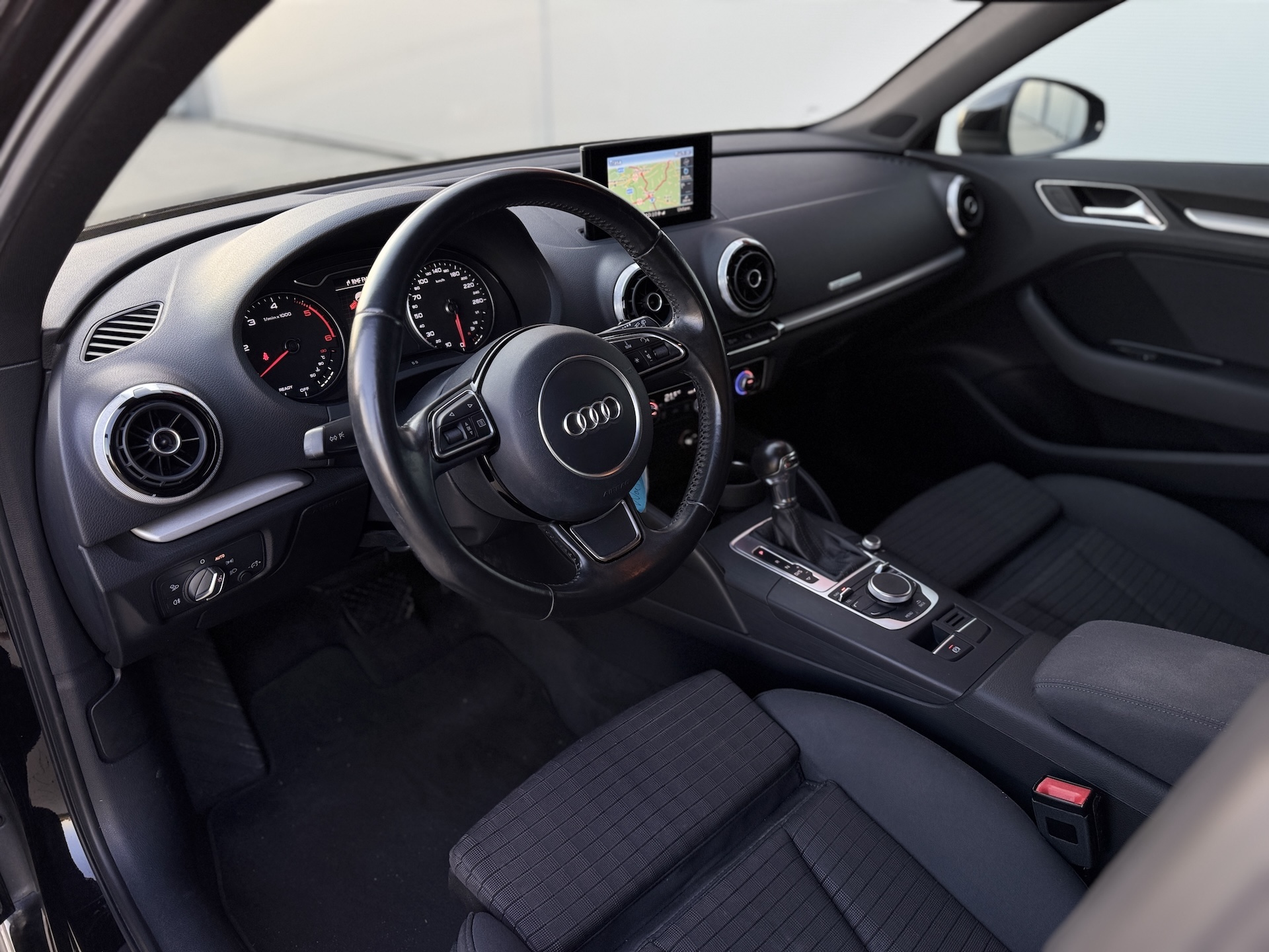 Audi A3 Sportback 2.0 TDI 150 KM | 2016 | S-line Selection | S-tronic - obrazek 34