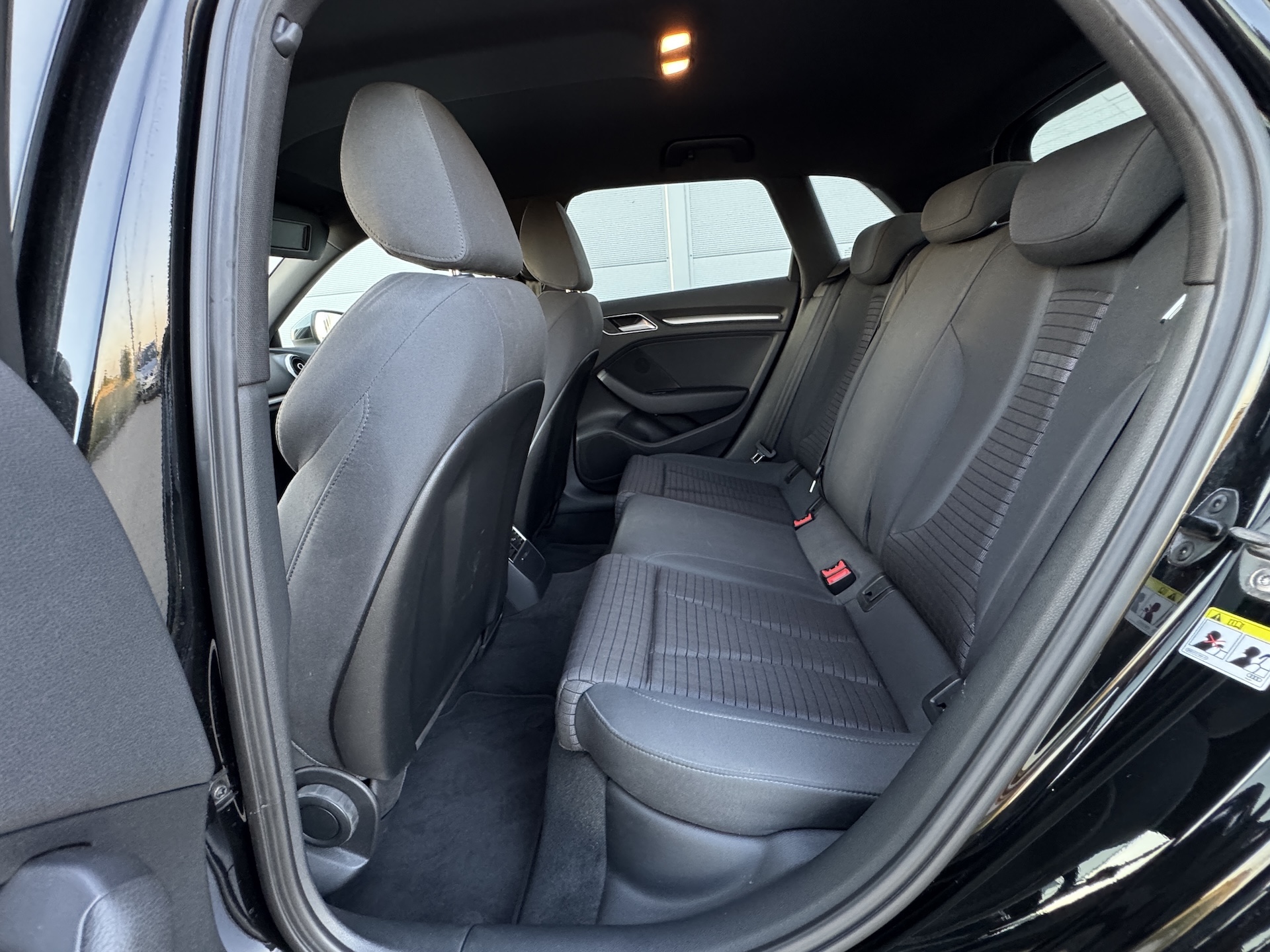 Audi A3 Sportback 2.0 TDI 150 KM | 2016 | S-line Selection | S-tronic - obrazek 19