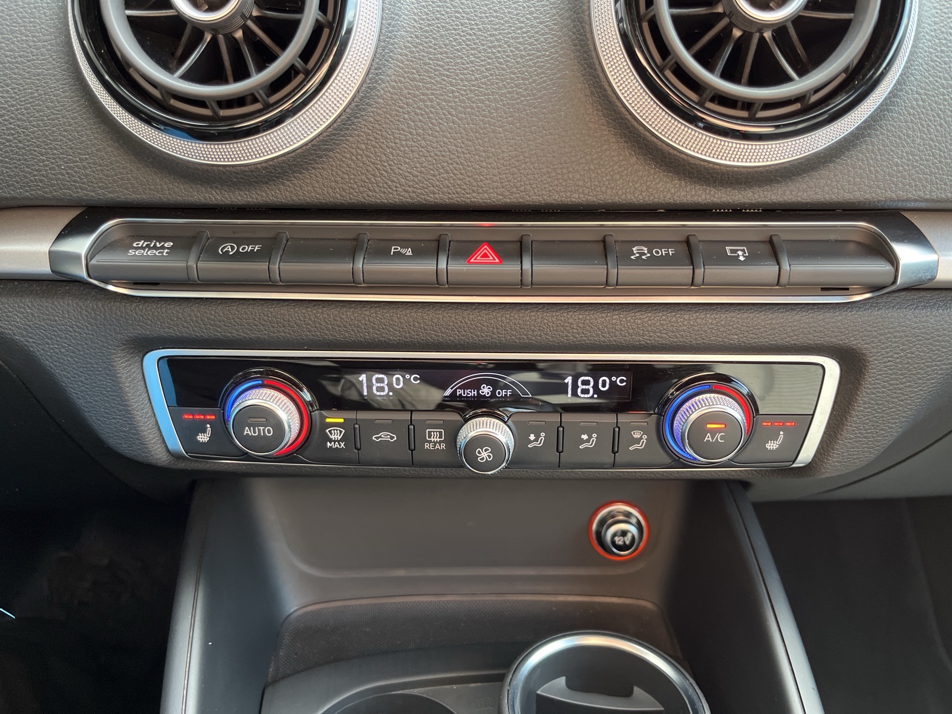 Audi A3 Sportback 2.0 TDI 150 KM | 2016 | S-line Selection | S-tronic - obrazek 11